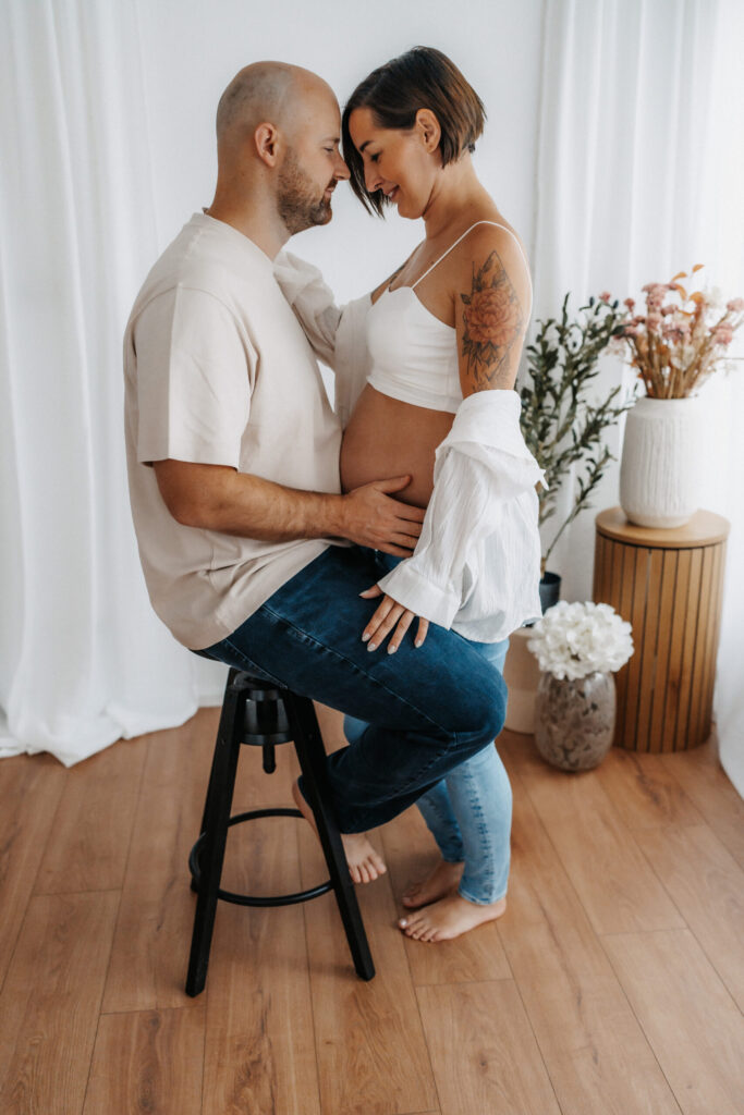 Neugeborenenfotografie Babybauch BabybauchfotografieFamilienfotografie Newborn Newbornfotos Baby Familie Studio Studiofotografie Saarland Sankt Ingbert Lena Ruck Fotografie 10